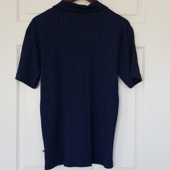 Iz it u shirt - Picture 4 of 4